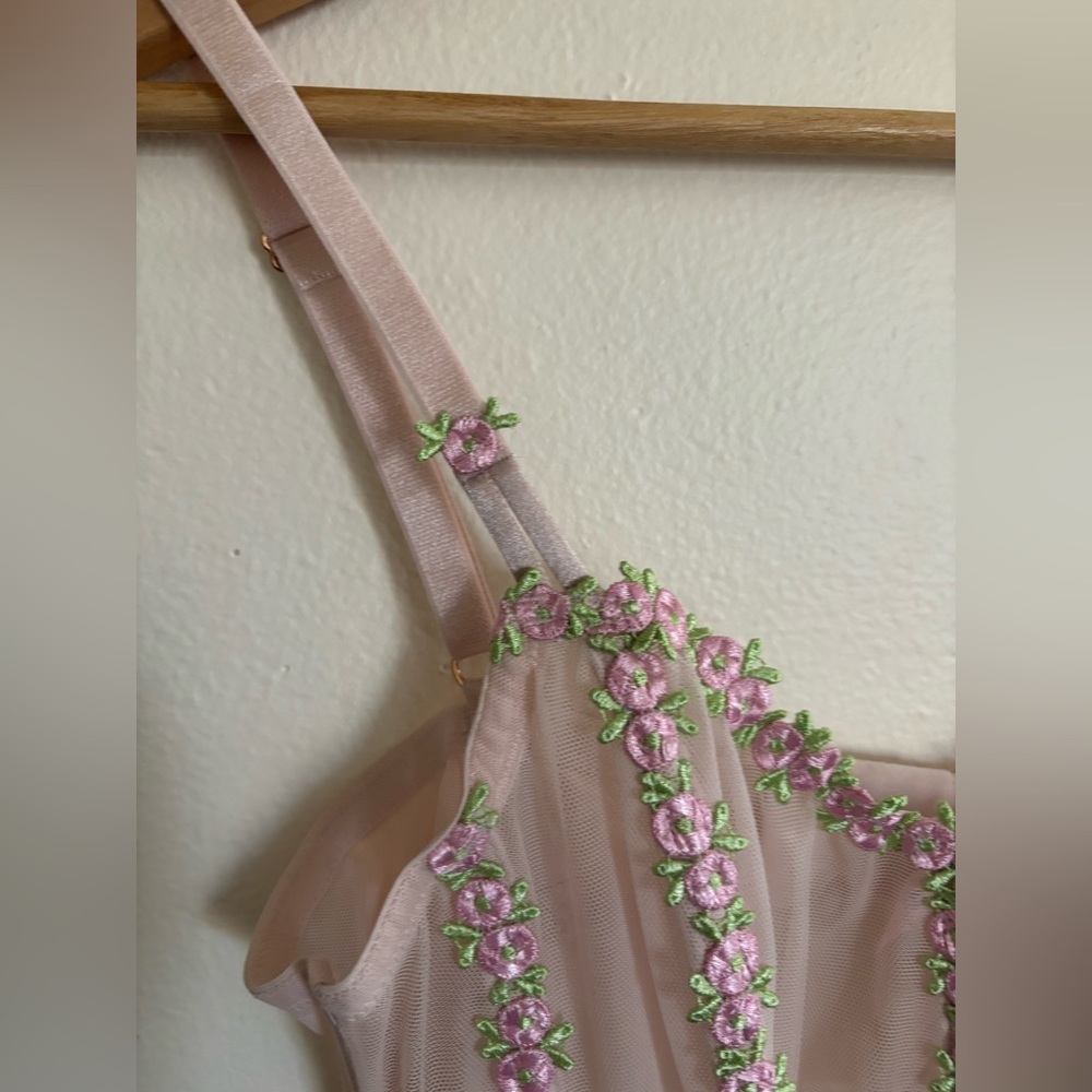 Victoria's Secret Very Sexy Rosebud Embroidery Unlined Corset Babydoll  Chemise - Picture 7 of 12